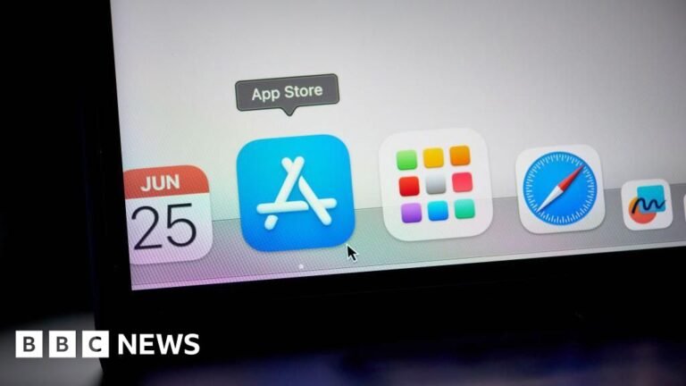 Apple hits back against 'unprecedented' €500m EU fine