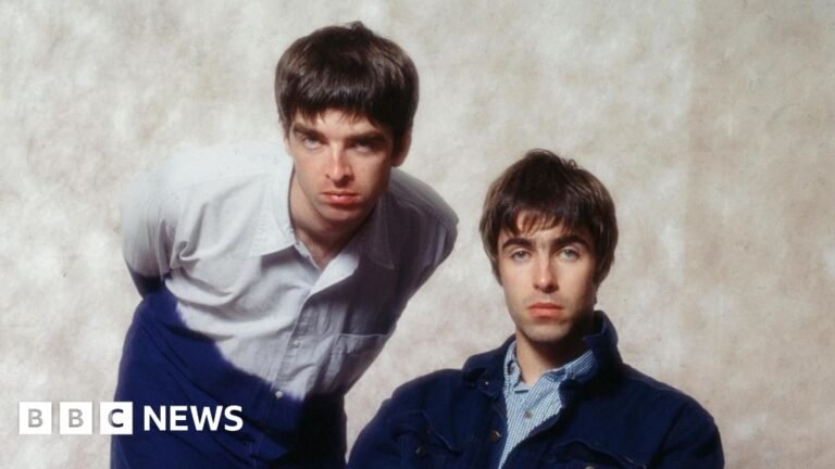 Oasis 'sounding huge' as comeback tour launches
