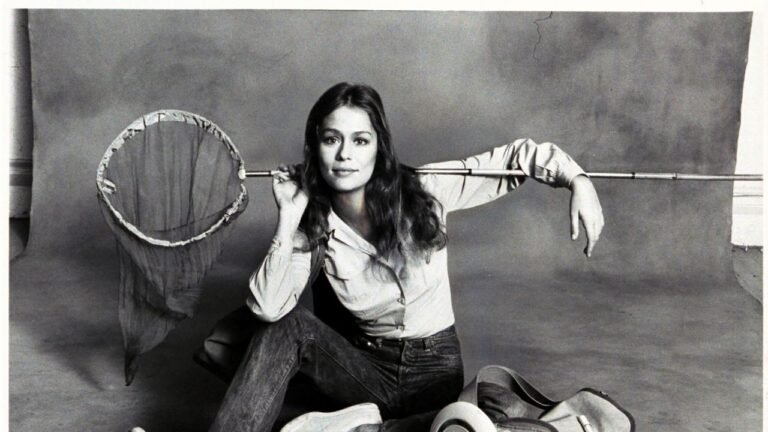 From the Archives: The Year Was 1971 and These Were Lauren Hutton, Jacqueline de Ribes, and Hanae Mori’s Travel Tips
