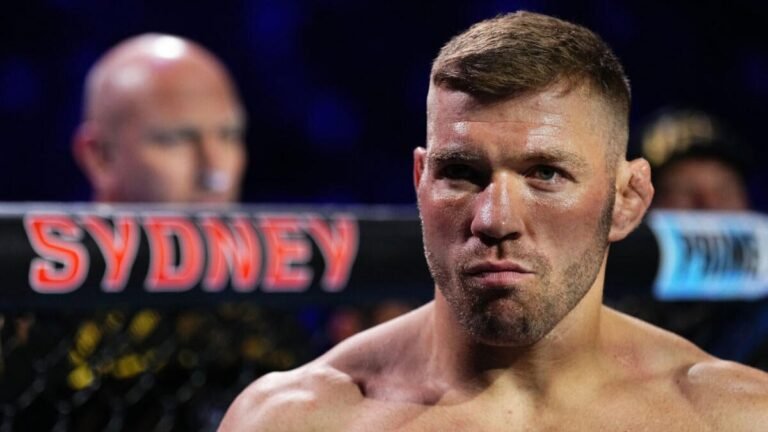 UFC 319 predictions, best bets, odds: Dricus du Plessis, Aaron Pico among top picks to consider