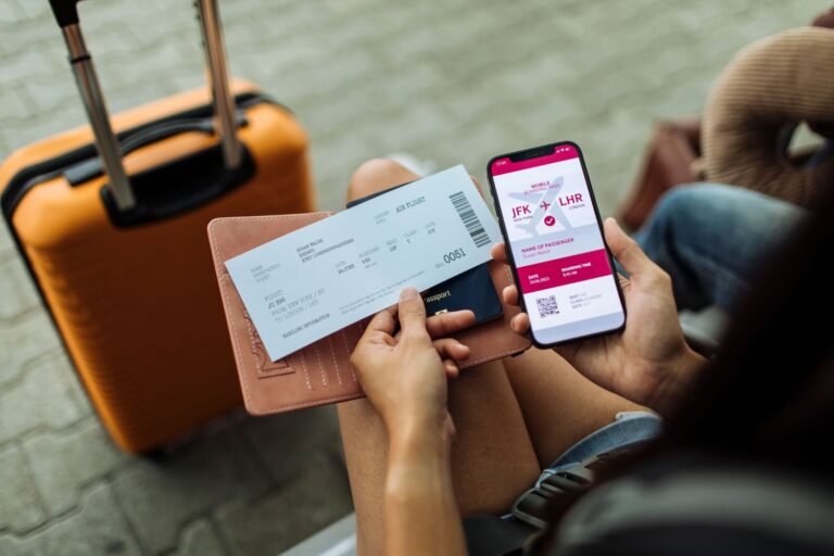 10 Boarding Pass Holders Under $30 at Amazon