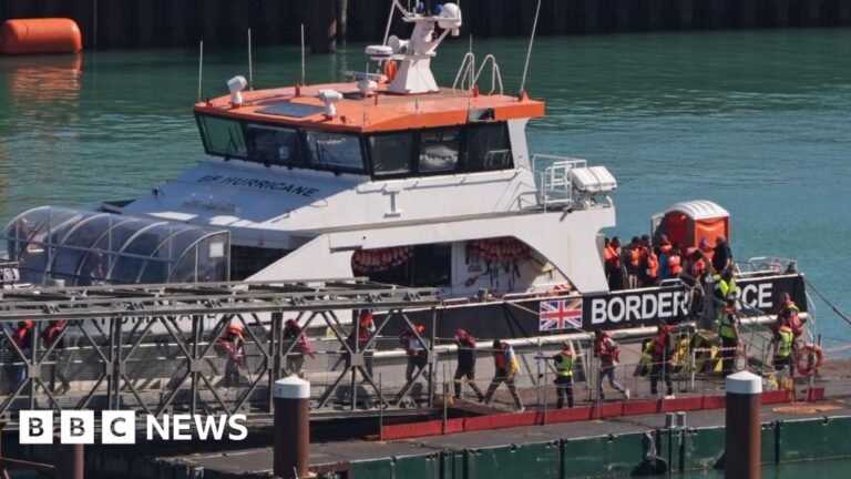 First legal challenge lodged against 'one in, one out' migrant return deal