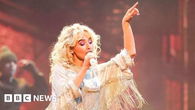 Sabrina Carpenter and Justin Bieber to headline